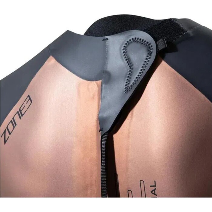 2024 ZONE3 Mnner Thermal Agile Wetsuit - Black / Gold & Zone3 Recycled 2 LED Light 28L Backpack Swim Safety Buoy & Dry Bag Bund